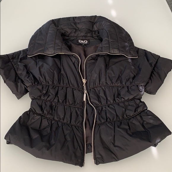 Vest - Picture 2 of 3